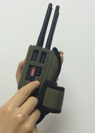 Handheld 8 bands Cellphone Jammer for Military Use 